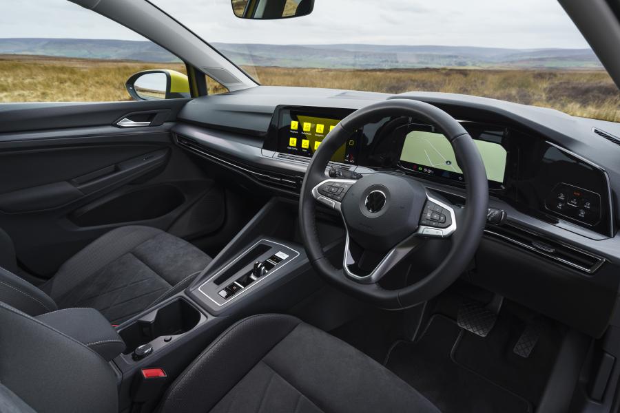 Торпедо Volkswagen Golf Style 2020 года  (UK) (фото 29 из 40)